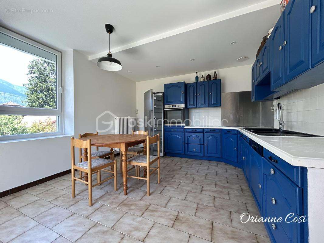 Maison familiale rénovée de 175 m² – 5 chambres – Terrain 904 m² - photo 6