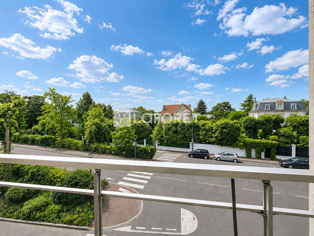 3 pièces de 69 m² - Résidence de standing en plein centre-ville - photo 2