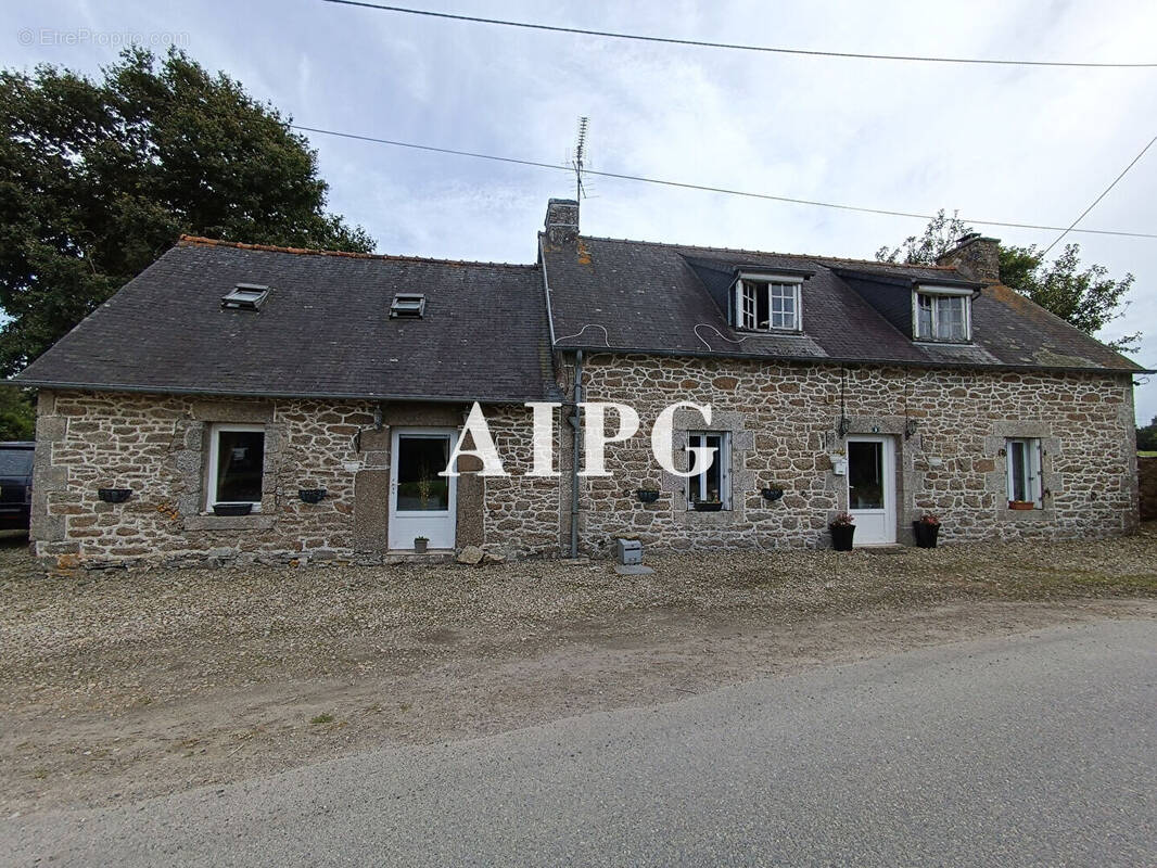 Maison à KERGRIST-MOELOU