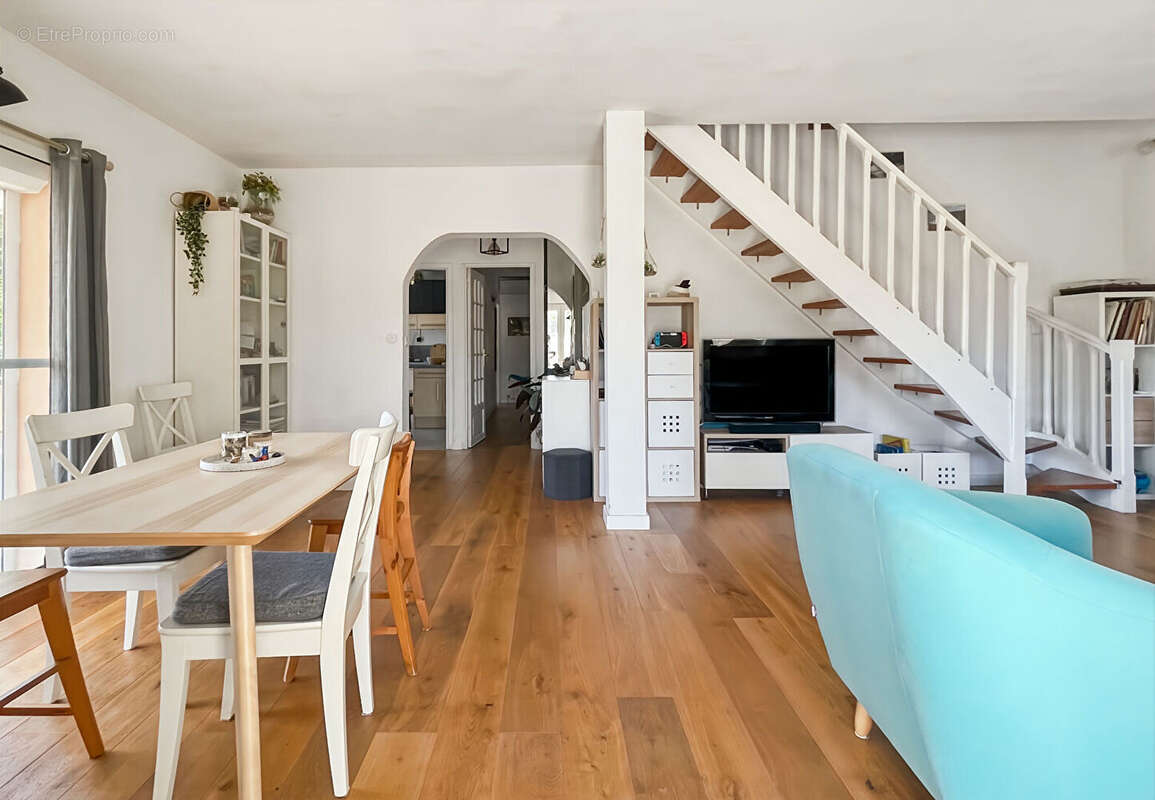 Maison à ENSUES-LA-REDONNE