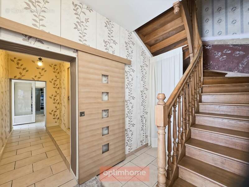 Maison à CROISILLES