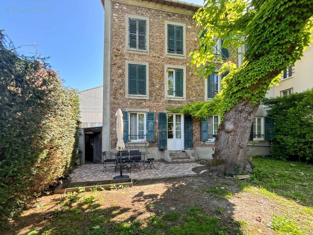 Appartement à CORBEIL-ESSONNES