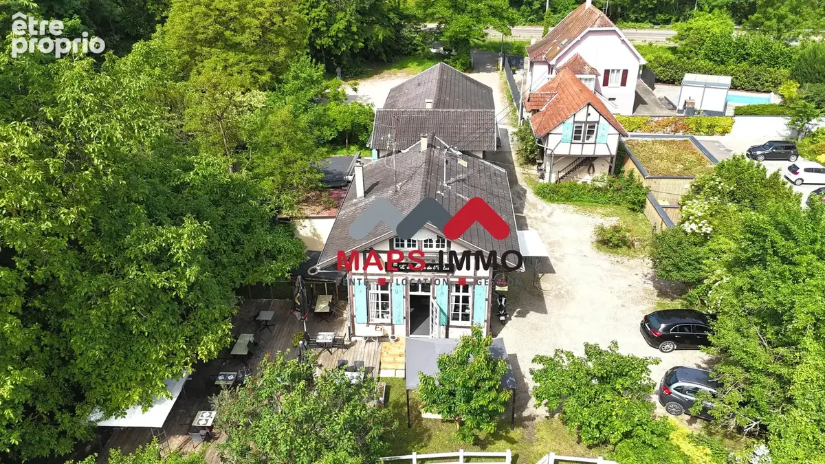 Ensemble immobilier  Restaurant + 3 appartements - photo 2