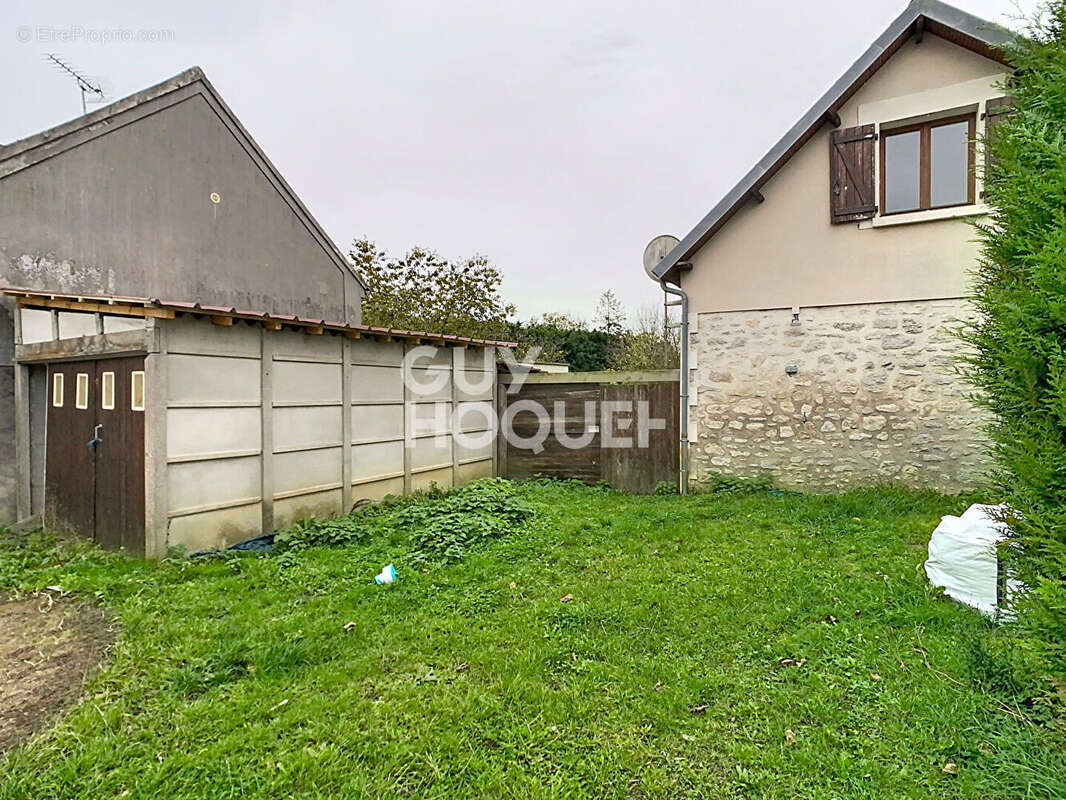 Appartement à RUSSY-BEMONT