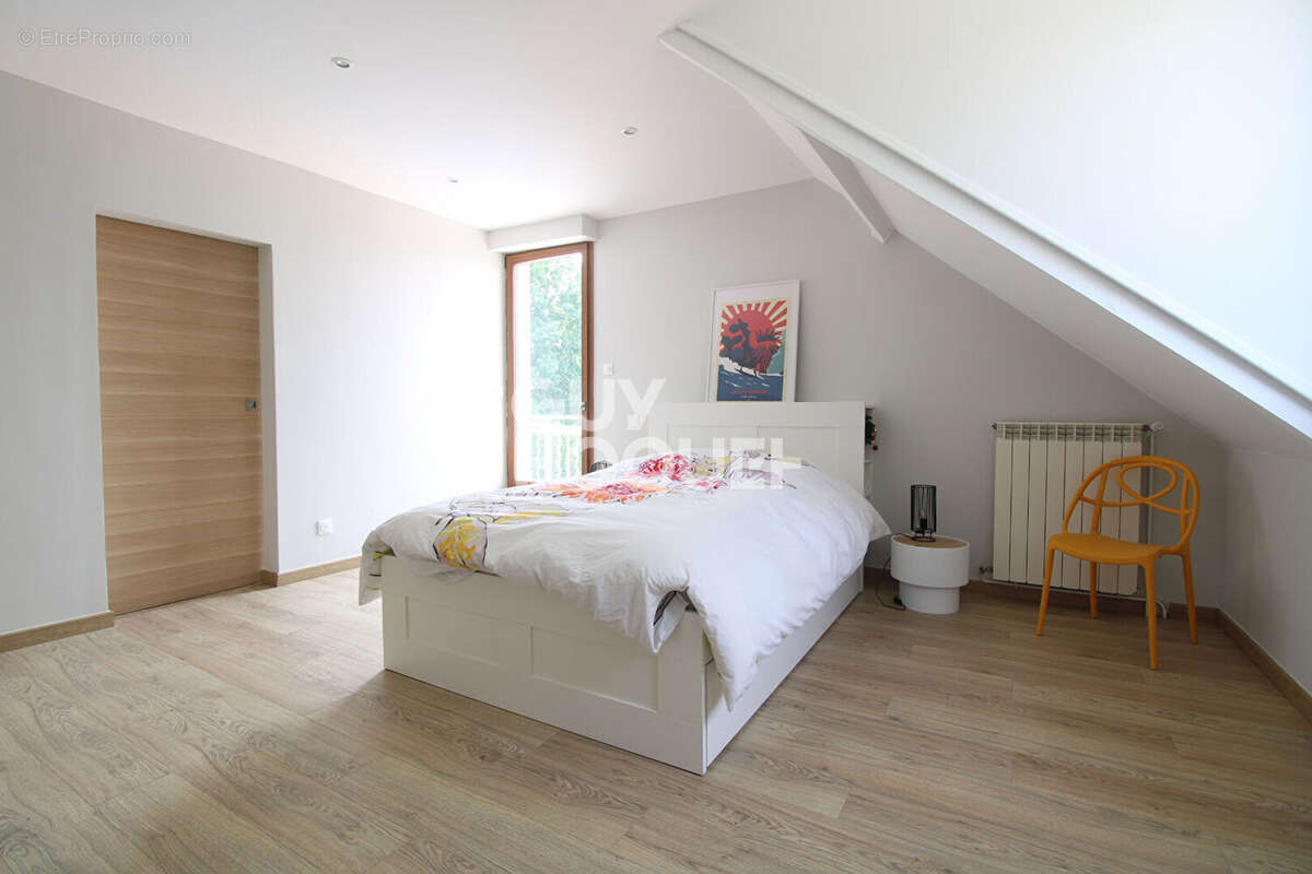 Maison à EVRY-GREGY-SUR-YERRE