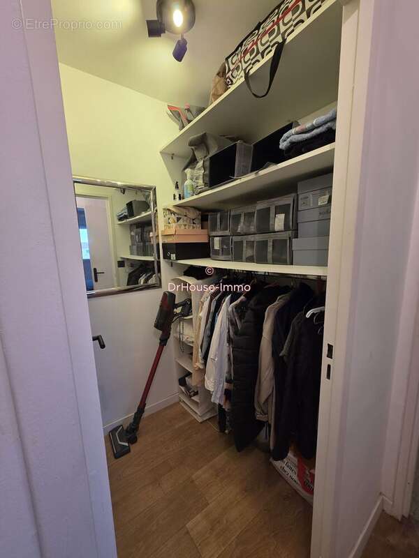 Appartement à MARSEILLE-2E