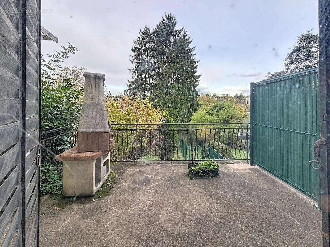 Maison à TASSIN-LA-DEMI-LUNE