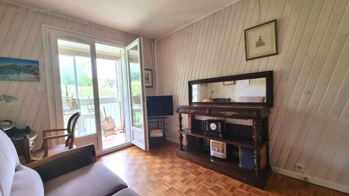 Appartement à BEYNES