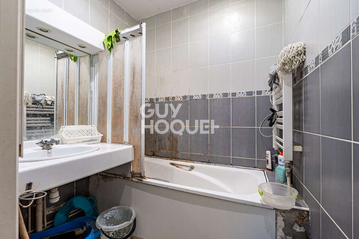 Appartement à VILLENEUVE-LA-GARENNE