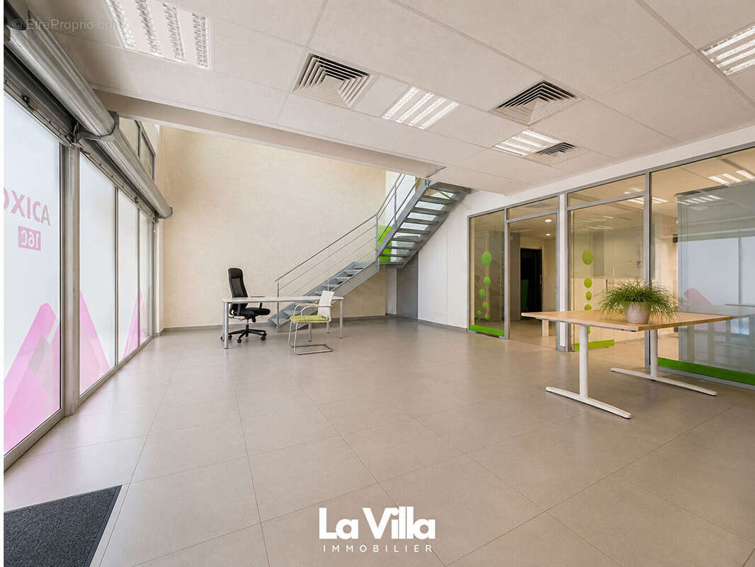 Local commercial Nimes 170 m2 - photo 3