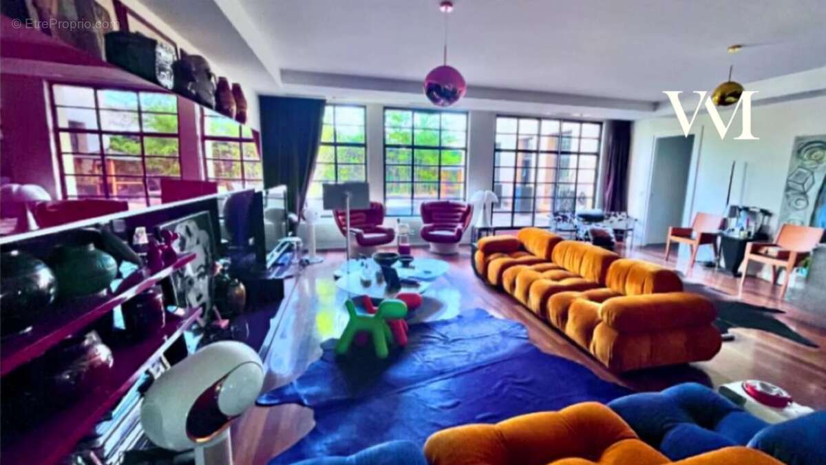 Appartement à PARIS-8E