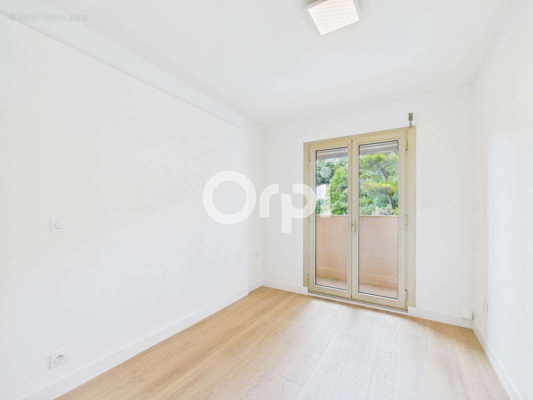 Appartement à MANDELIEU-LA-NAPOULE