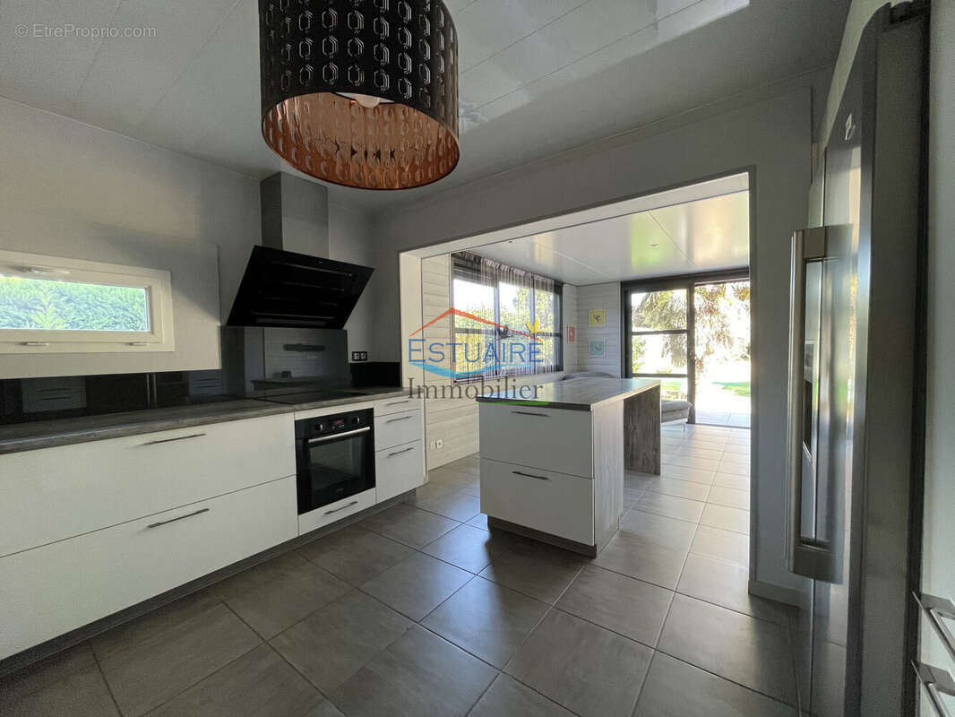 Maison 155 m² à Donges  - photo 5
