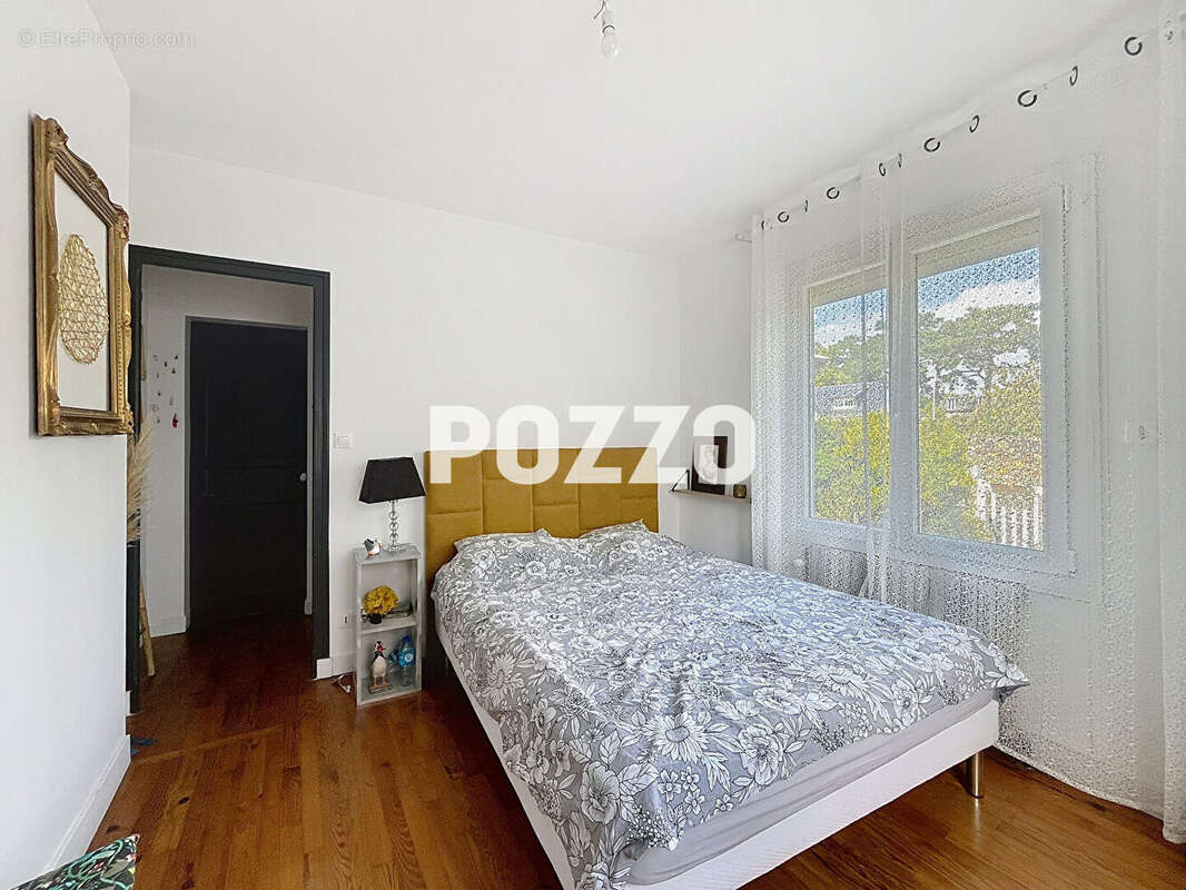 Maison à DONVILLE-LES-BAINS