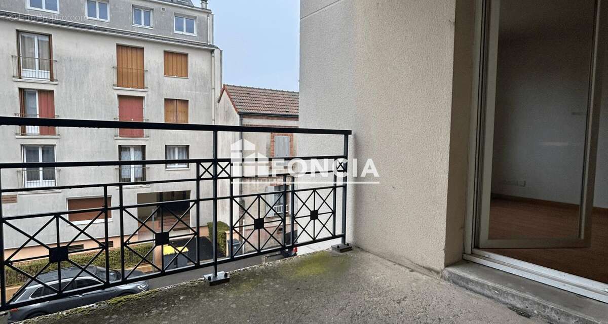 Appartement à MAINVILLIERS