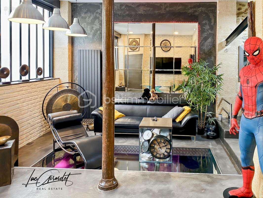 Appartement à PARIS-19E