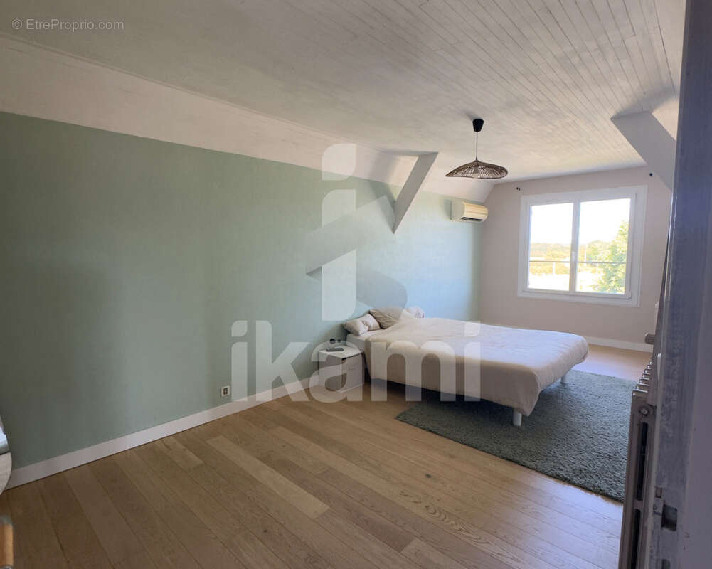 Maison familiale avec piscine sur 8 ha 58 - photo 9