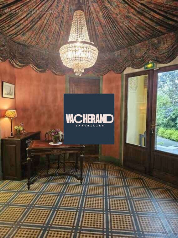 Autre à VALENCIENNES