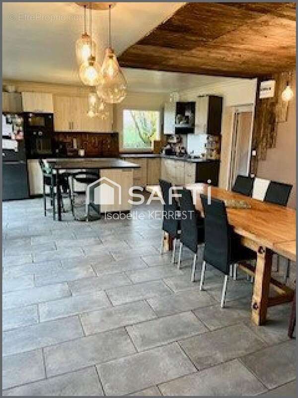 Photo 2 - Maison à LANDIVISIAU
