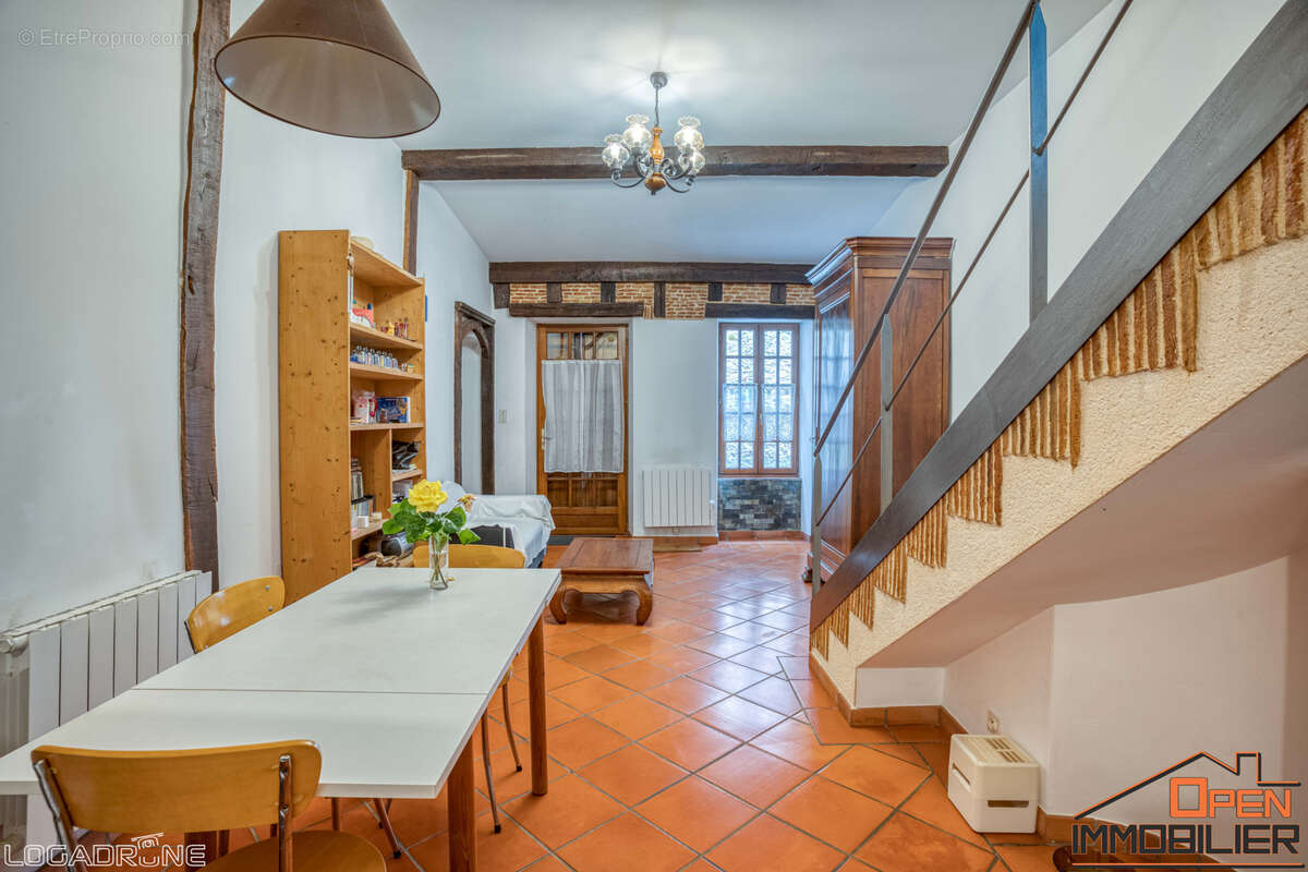 Appartement à CANCON