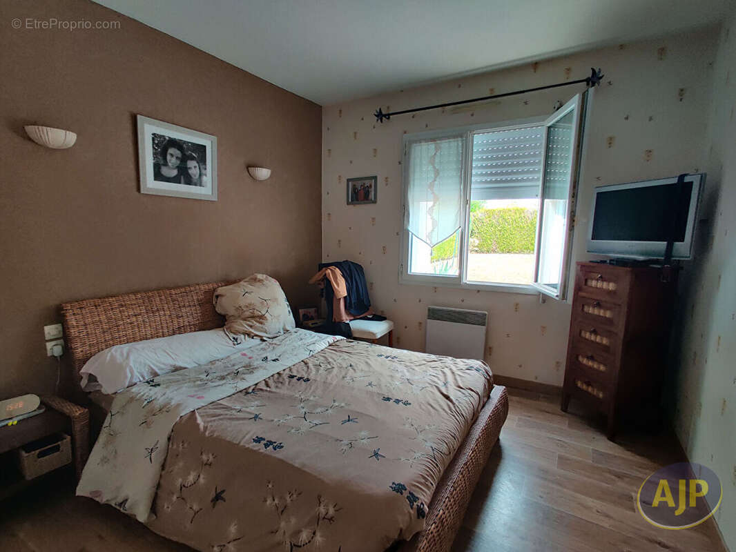 Maison à BEGROLLES-EN-MAUGES