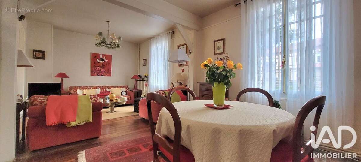 Maison 98 m² à Chaumont-En-Vexin  - photo 4