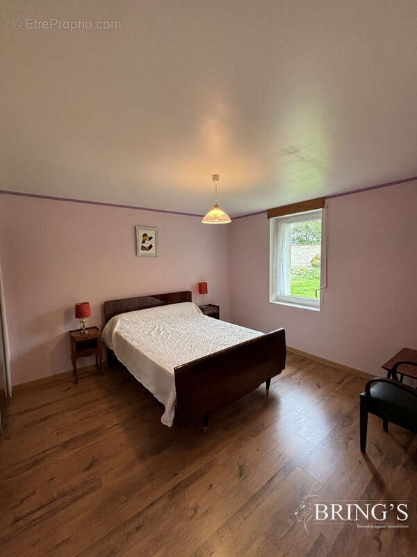 Maison à SAINT-VICTOR-MALESCOURS