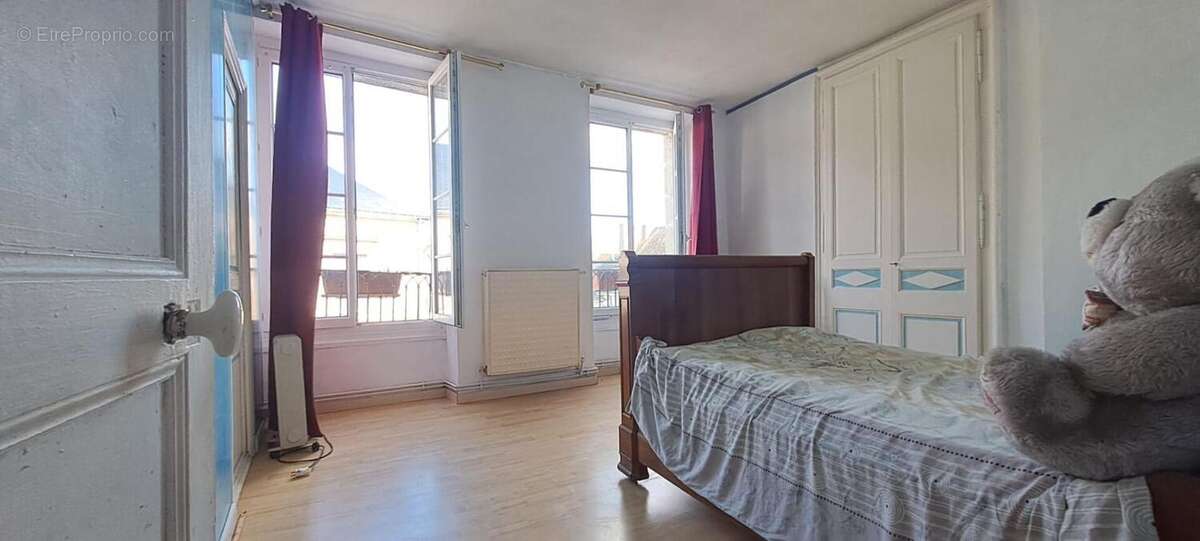 Maison à FRESNAY-SUR-SARTHE