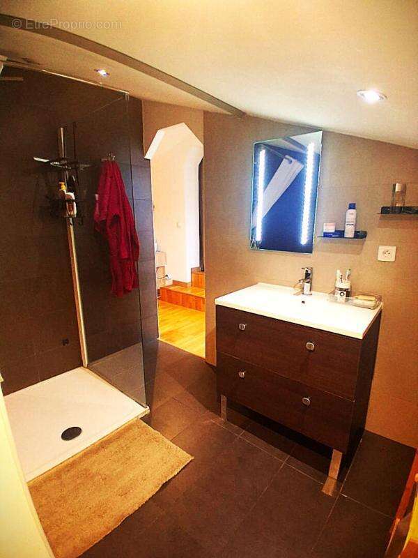 Appartement à MAUGUIO