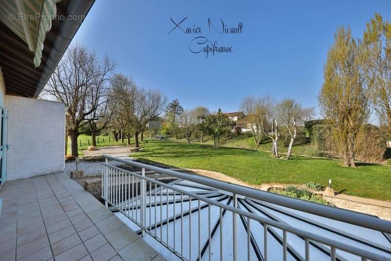 Maison à PONT-DE-VAUX