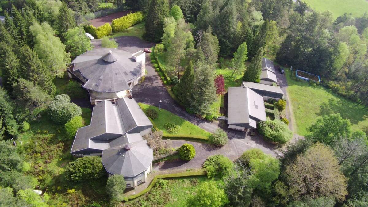 Maison à SAINT-YRIEIX-LE-DEJALAT