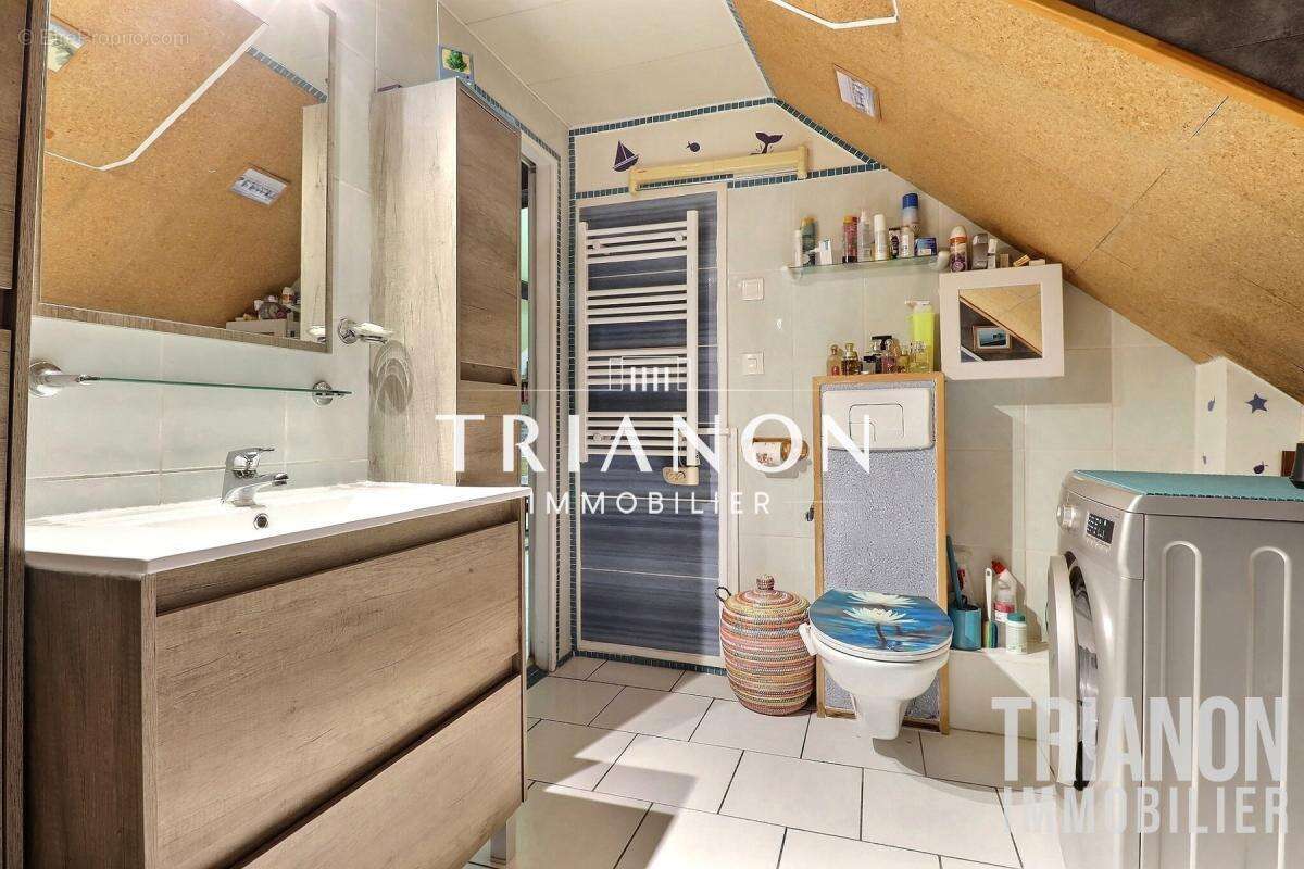 Appartement à VAUX-SUR-SEINE
