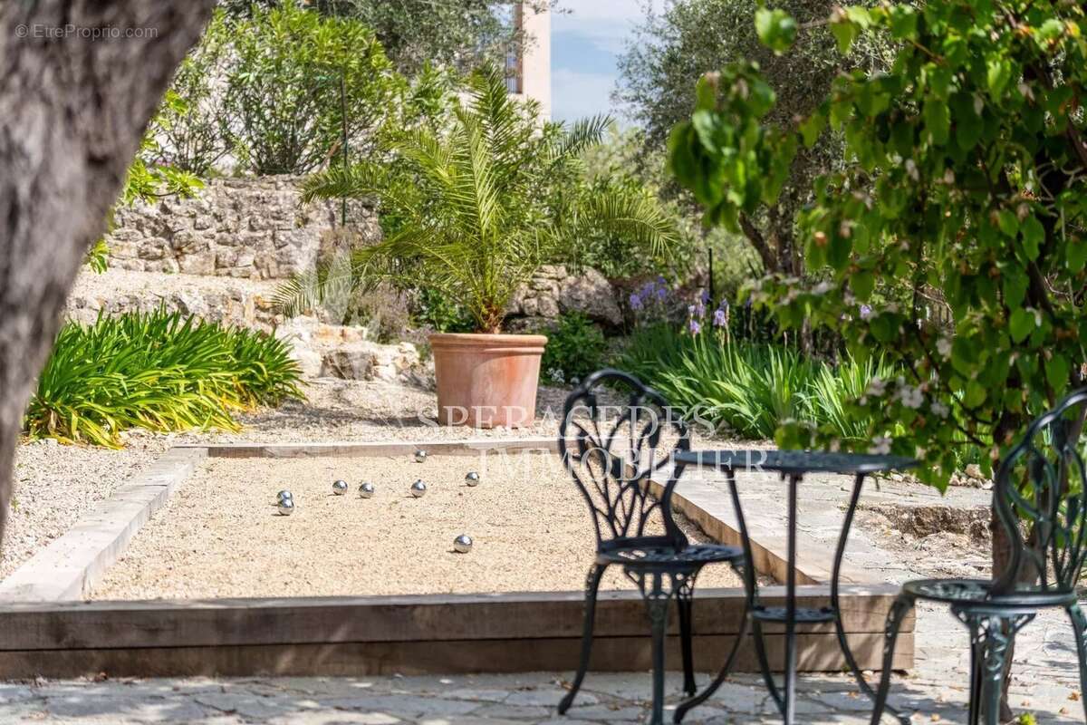 Maison à SPERACEDES