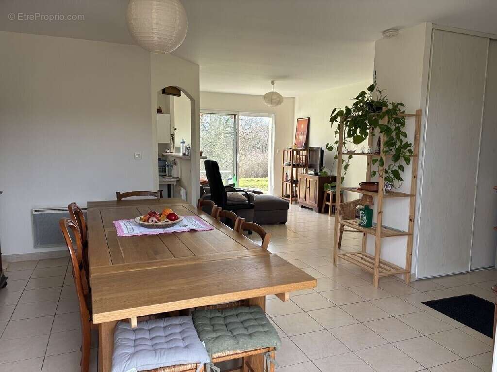 Maison à SAINTE-BAZEILLE