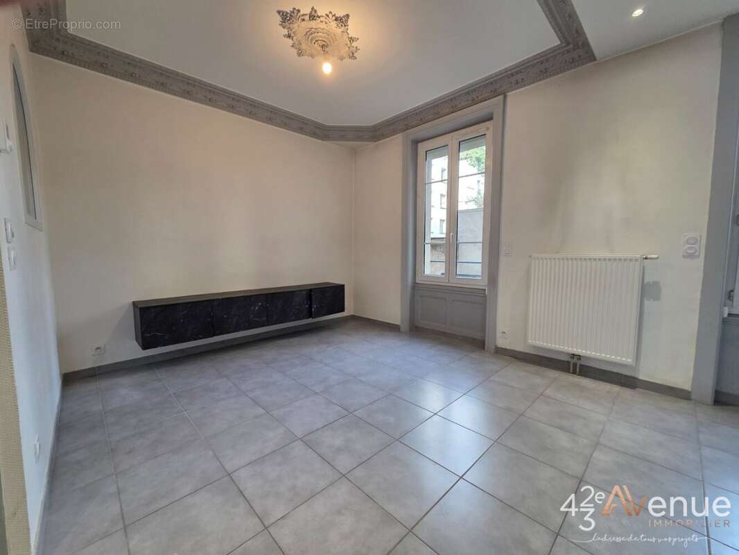 Appartement à SAINT-ETIENNE