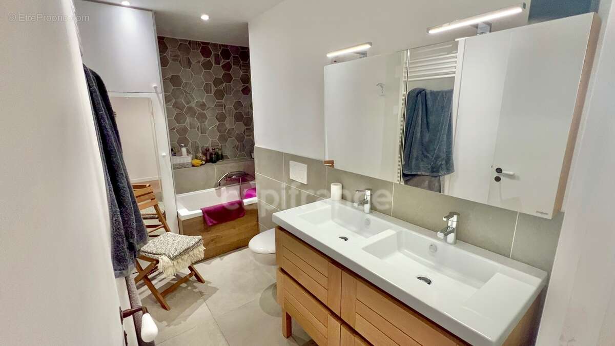 Dpt finistère (29),brest, proche centre ville, appartement 159 m2, dernier etage, terrasse, vue panoramique, vue mer, deux garag - photo 9