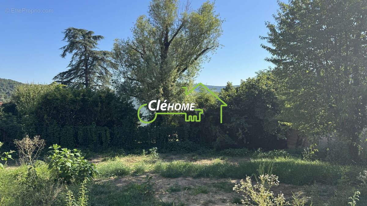 Terrain à FLEURIEU-SUR-SAONE