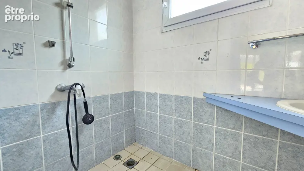 Maison 89 m² à Echire  - photo 7