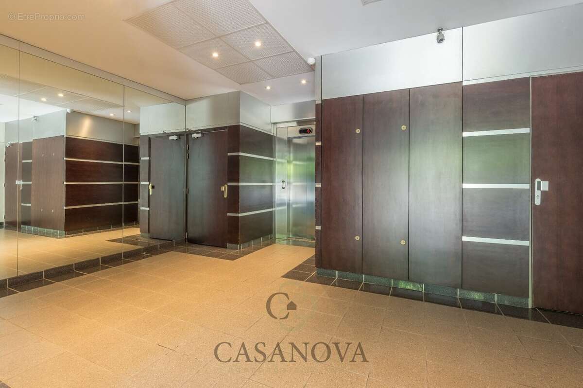 Montpellier Centre  Appartement au sein de la résidence Saint-Charles - photo 11