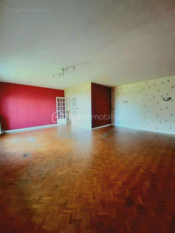 Maison à SAINT-JUNIEN