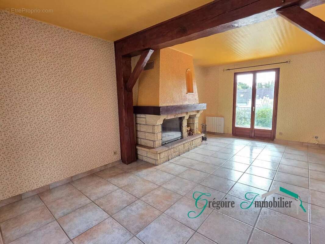 Maison à MONTIGNY-SUR-LOING