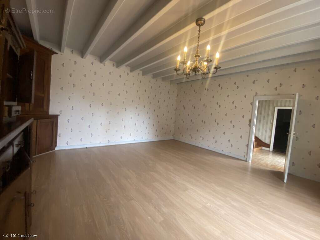 Maison à VILLEFAGNAN