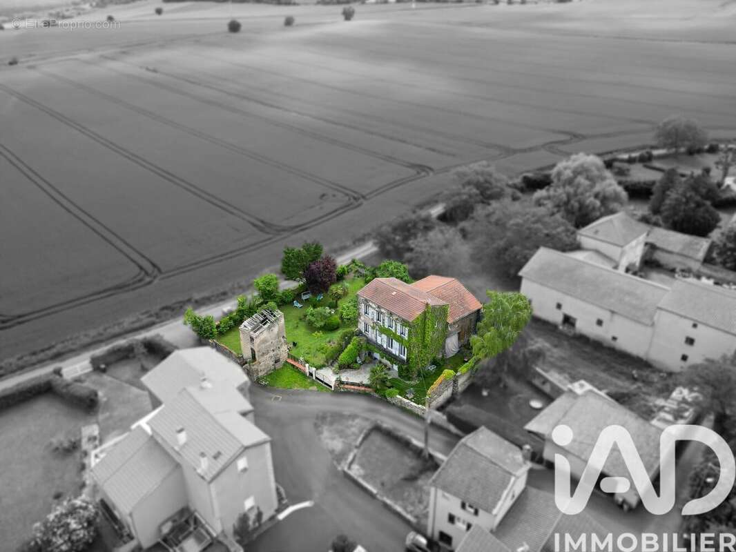 Maison 100 m² à Le Broc  - photo 5