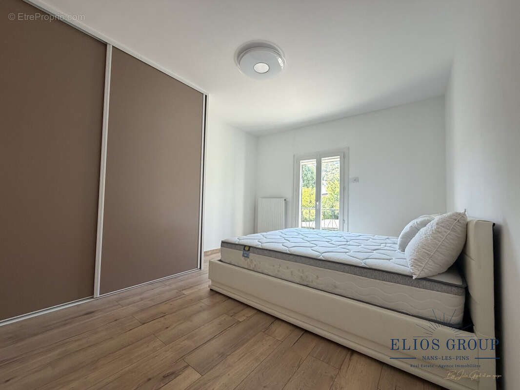 Maison 147 m² à Rougiers  - photo 9