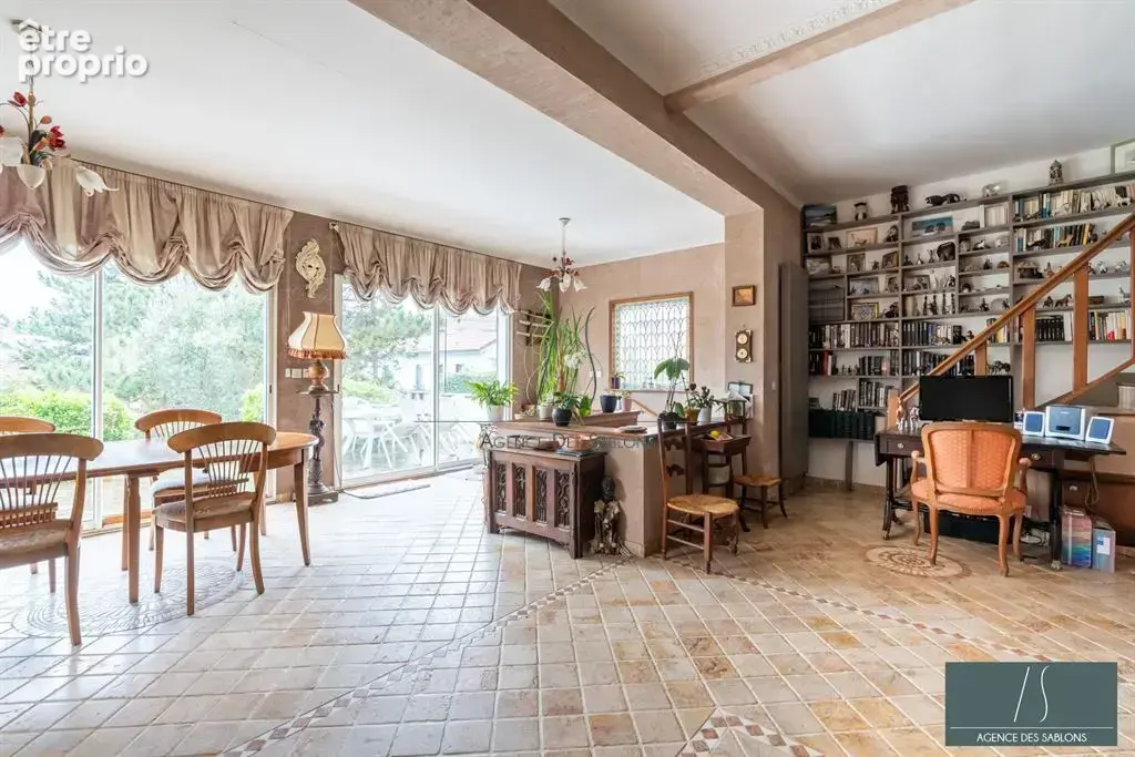 Maison 8 pièces 180 m² à vendre à Chatou (78400) - photo 2