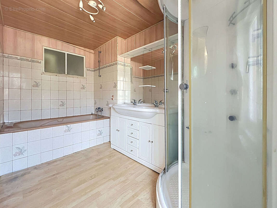 Maison à rénover avec studio indépendant ? Vildé-la-Marine à 100 m de la baie - photo 11