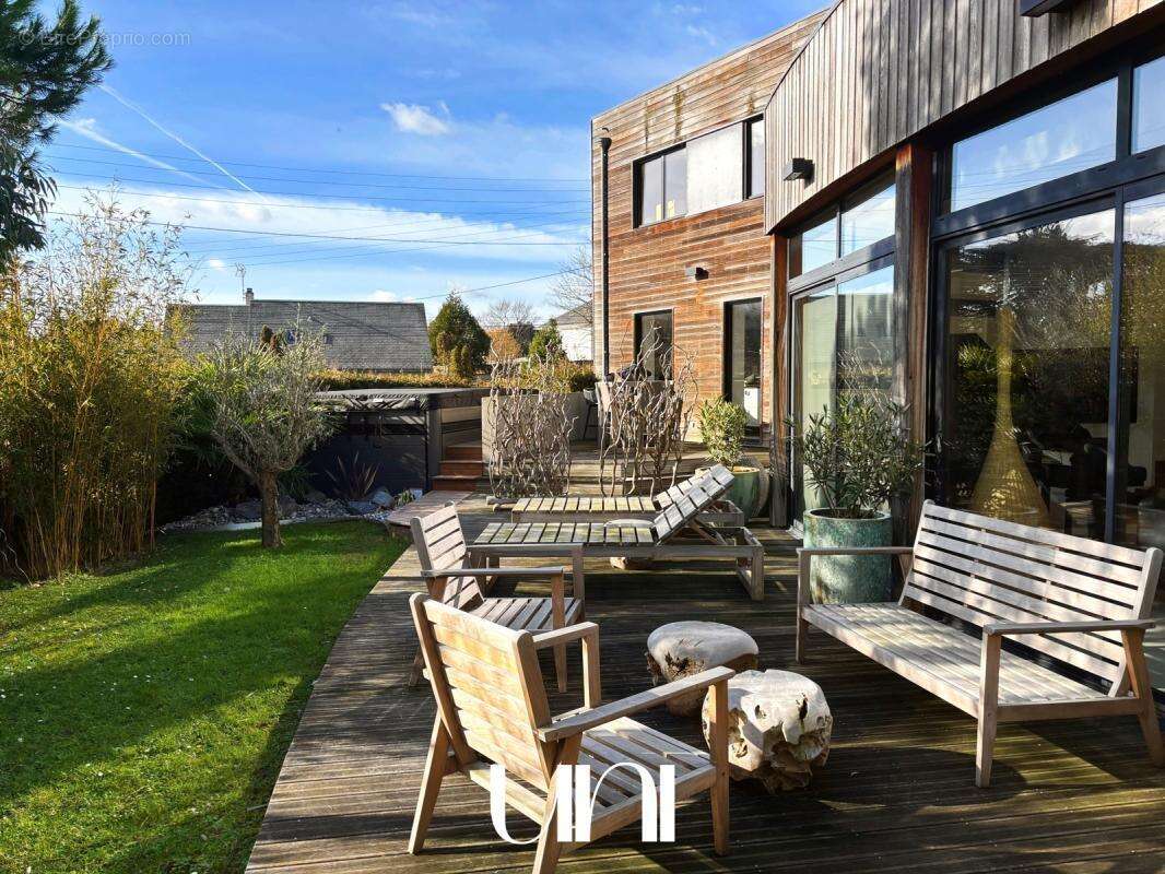 Maison 8 pièces de 210 m2 avec terrasse - Caen Université - photo 5