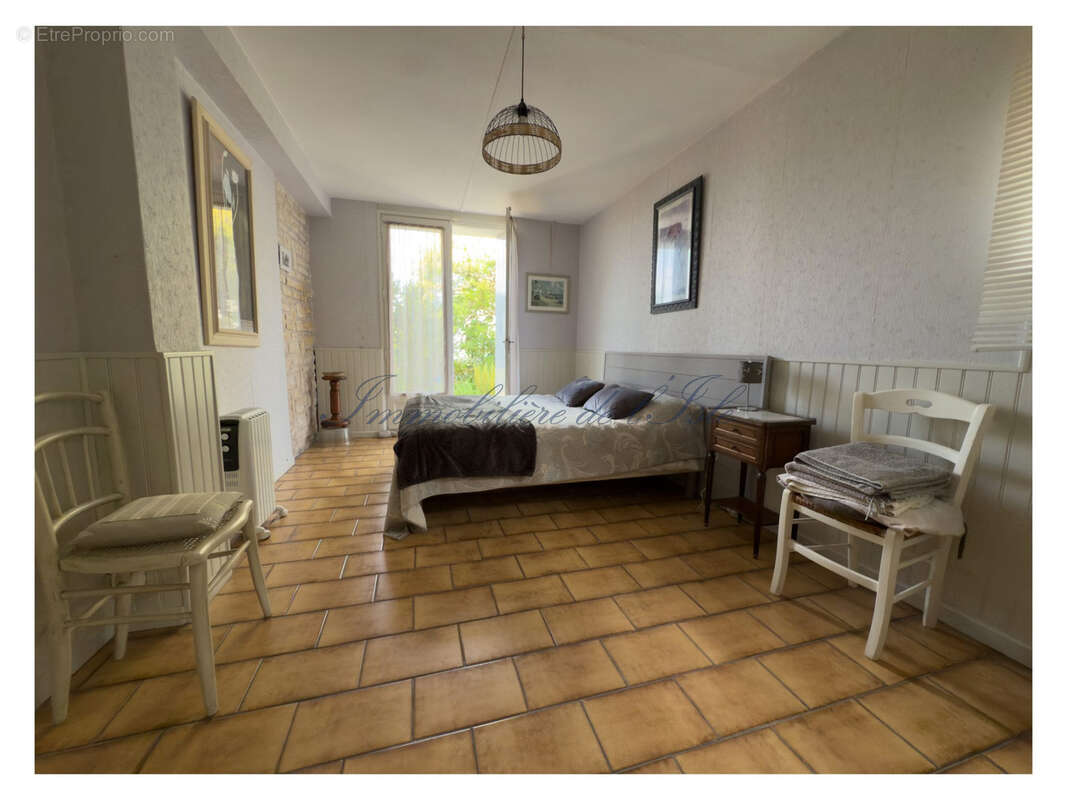 Maison à COULOUNIEIX-CHAMIERS