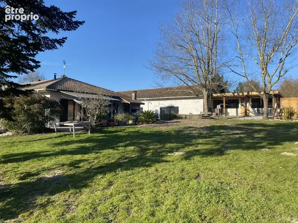 Photo Maison à Saint-Julien-En-Born au prix de 850 000€