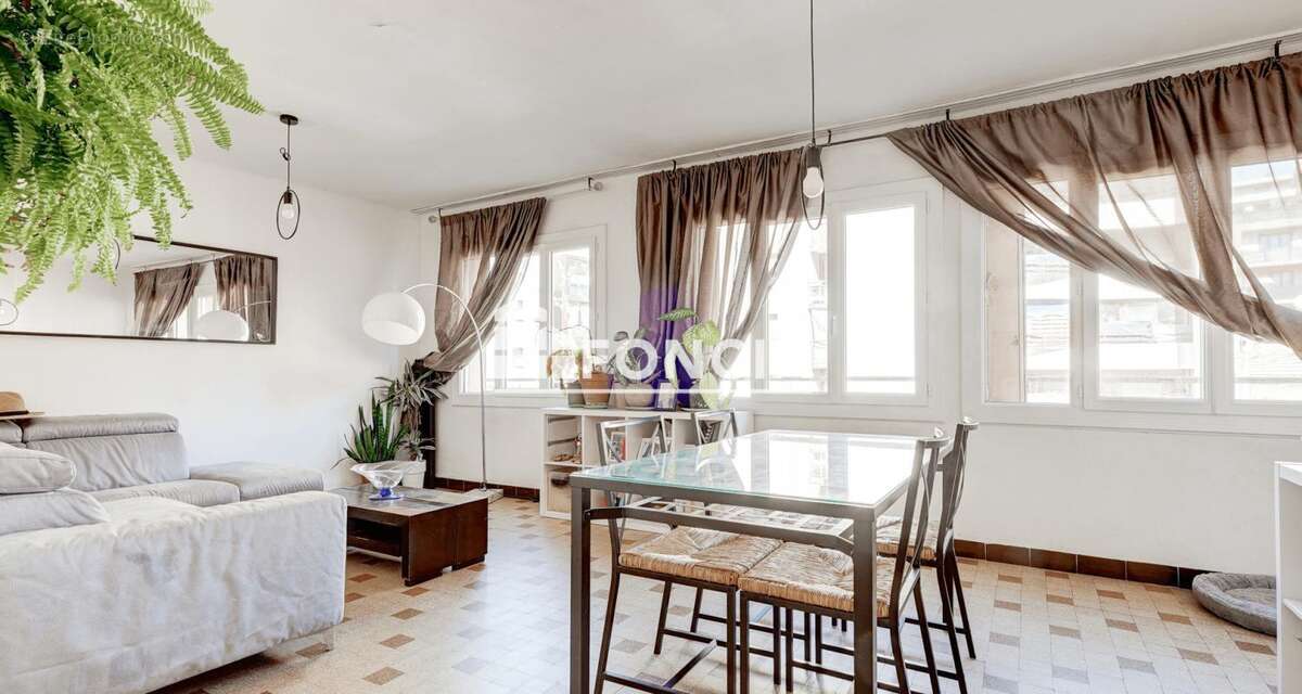 Appartement à MARSEILLE-13E